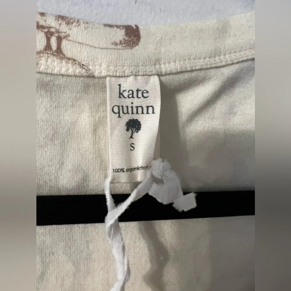 NWT Women’s Kate Quinn Stacked Animal Tshirt - Picture 7 of 8